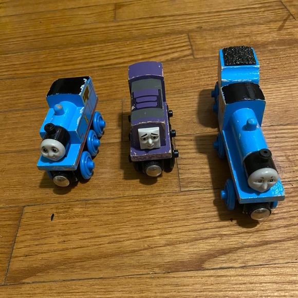 Official Thomas the train, Purple Splatter, Edward w/ caboose RARE kids Toy Set - Picture 1 of 5